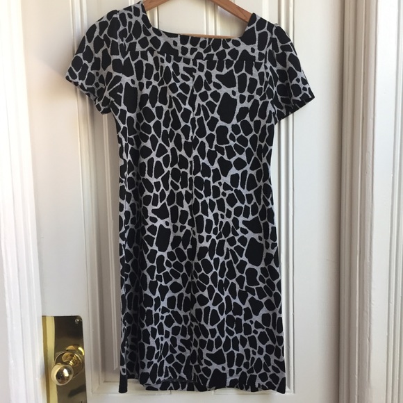 En Focus Studio Black and Gray Print Dress - Picture 4 of 4